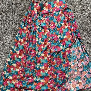 Multi colored floral shirt, Natural Life, NWT M